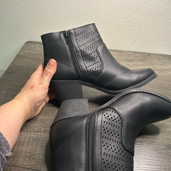 JINX Size 9 Blackk Ankle Boots - Picture 11 of 14